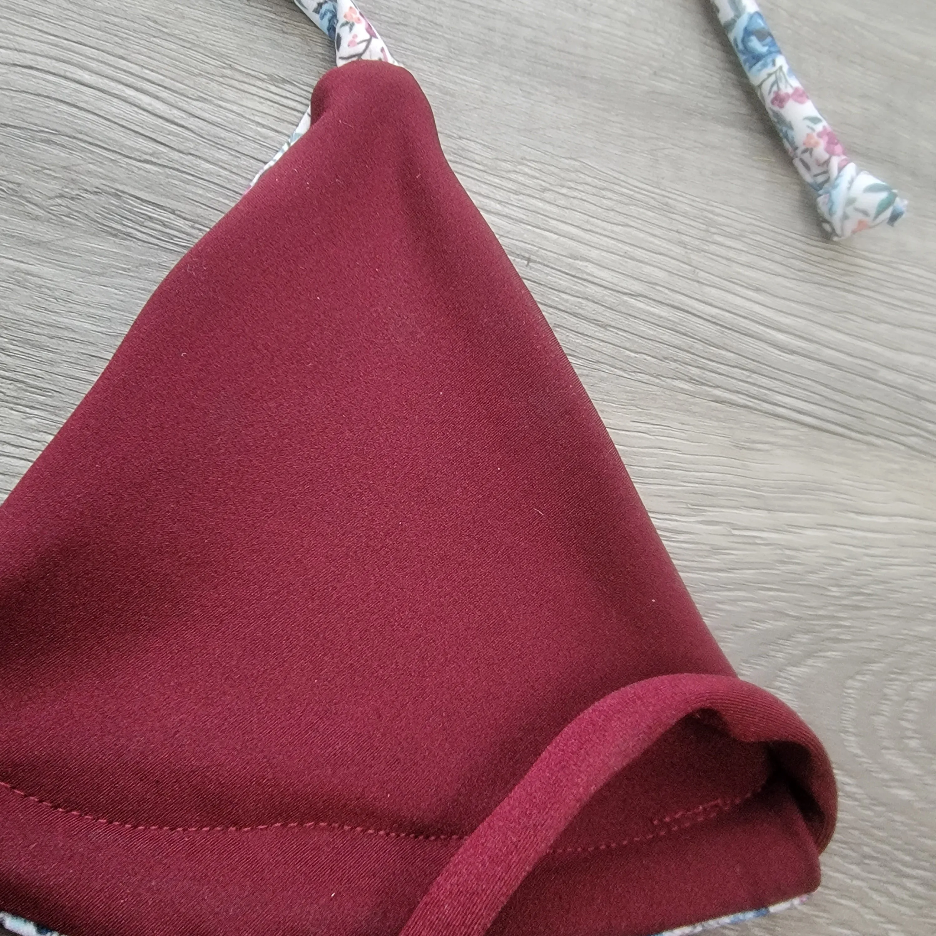 Ditzy Floral Triangle Top Sample